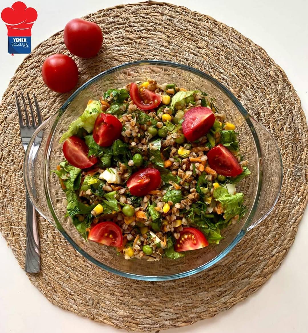 Karabuğdaylı Salata