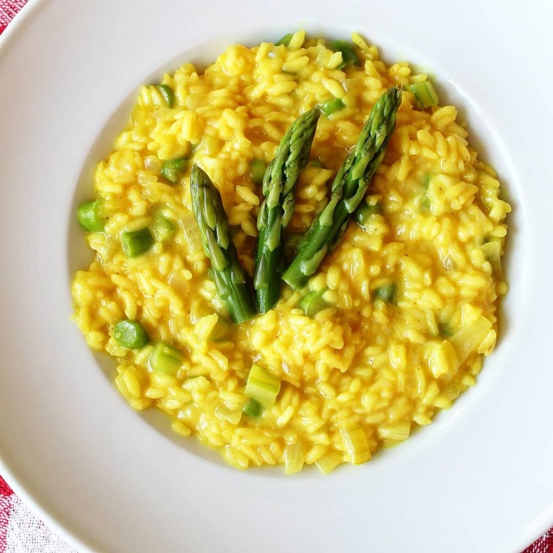 Safranlı Kuşkonmazlı Risotto