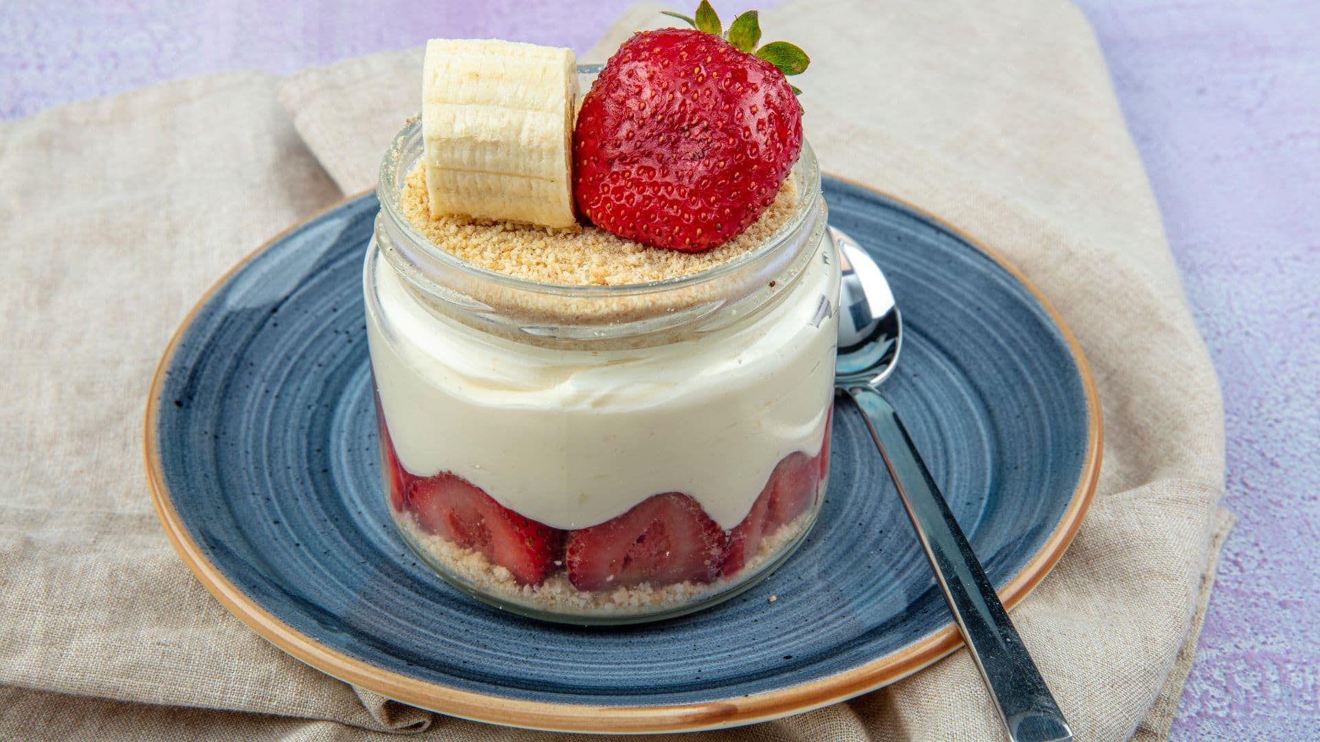 Çilekli Magnolia Tatlısı