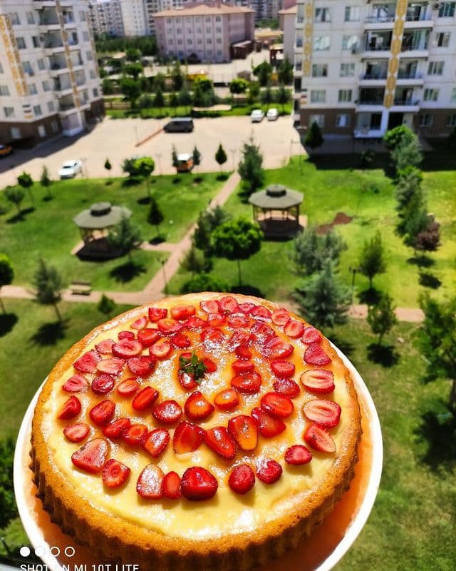 Çilekli Tart