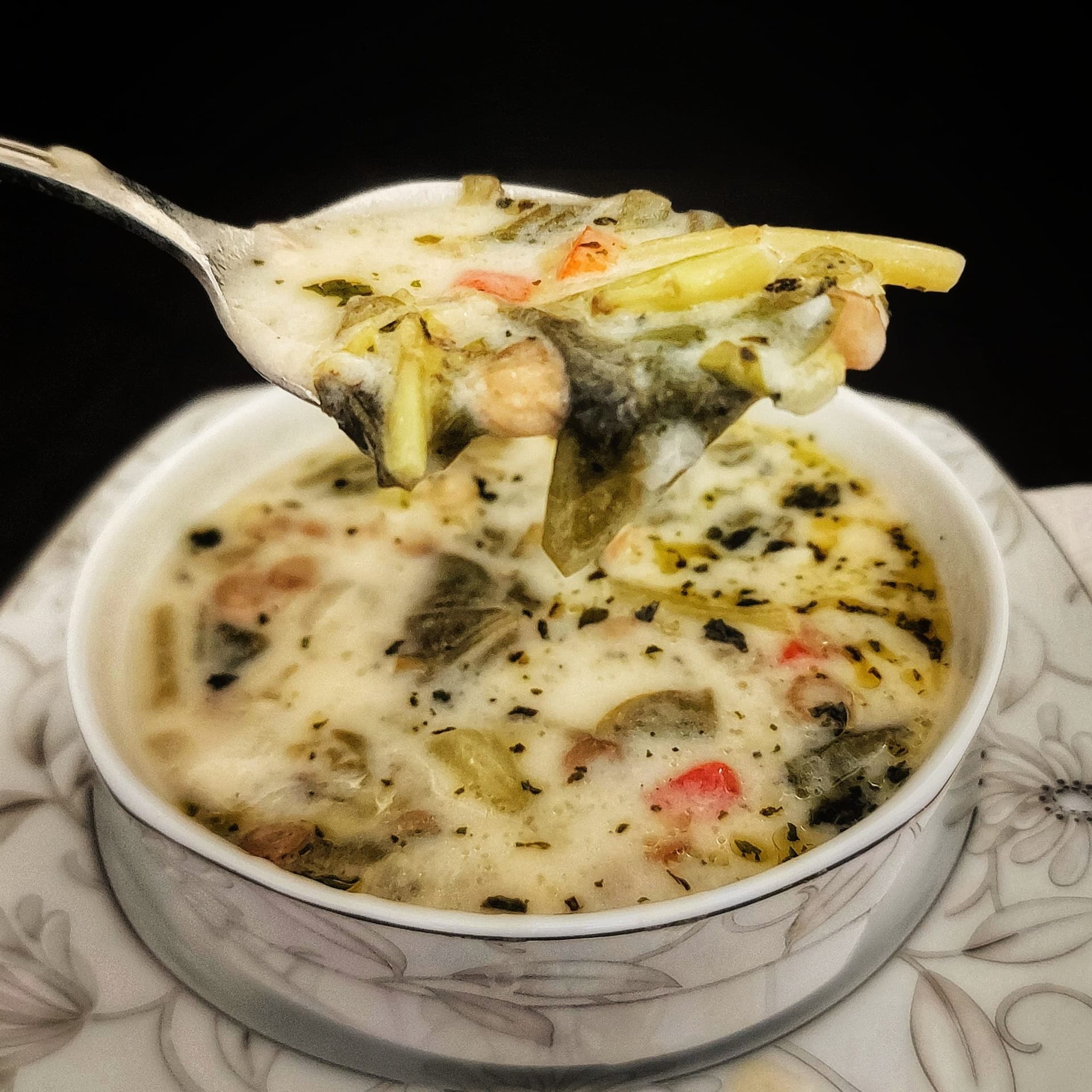 Yoğurt Soslu Semizotu Çorbası