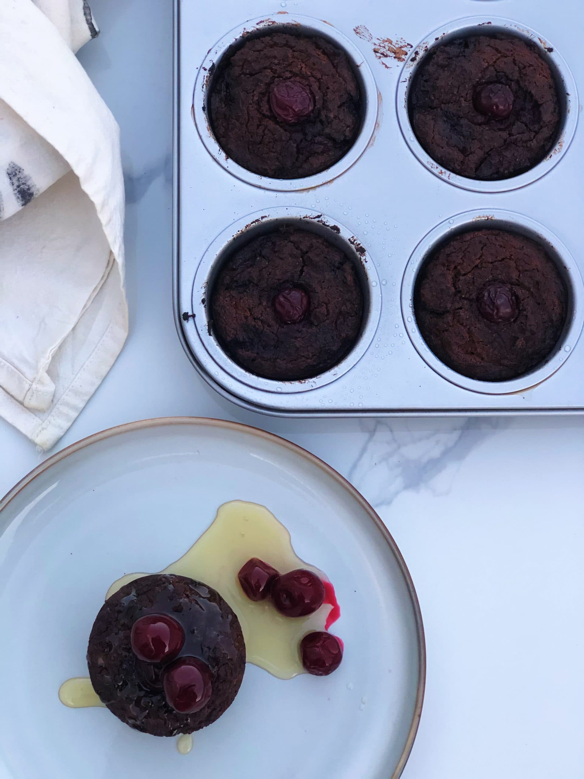 Rafine Şekersiz Vişneli Muffin