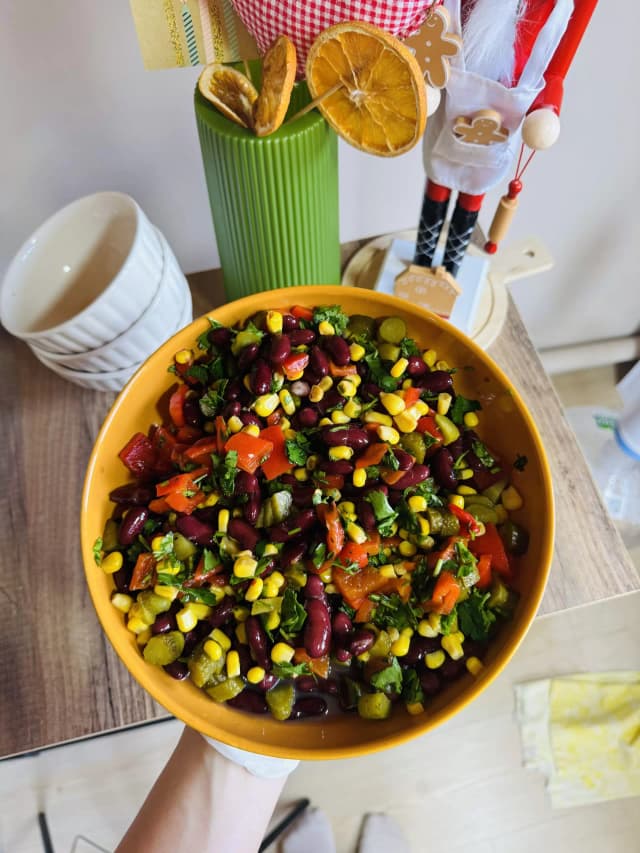 Meksika Fasulyesi Salatası