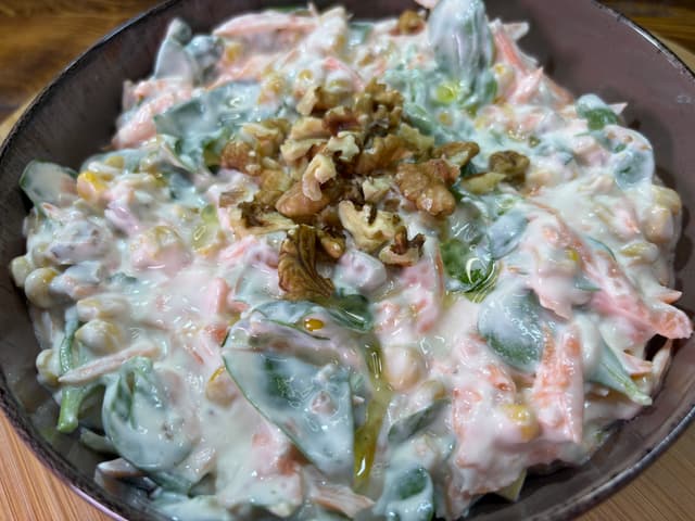 Semizotu Salatası (Videolu)