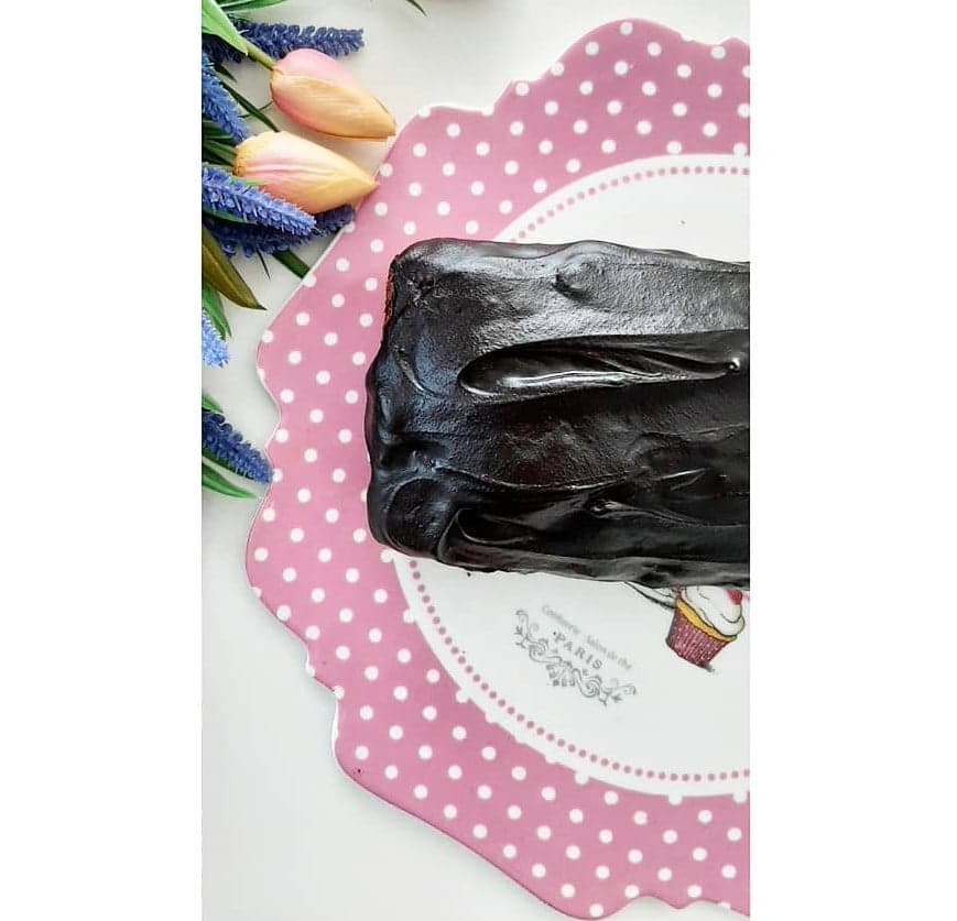 Sağlıklı Muzlu Cevizli Kakao Süslü Kek