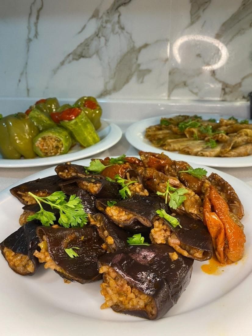 Nar Ekşili Kuru Patlıcan ve Kuru Biber Dolması