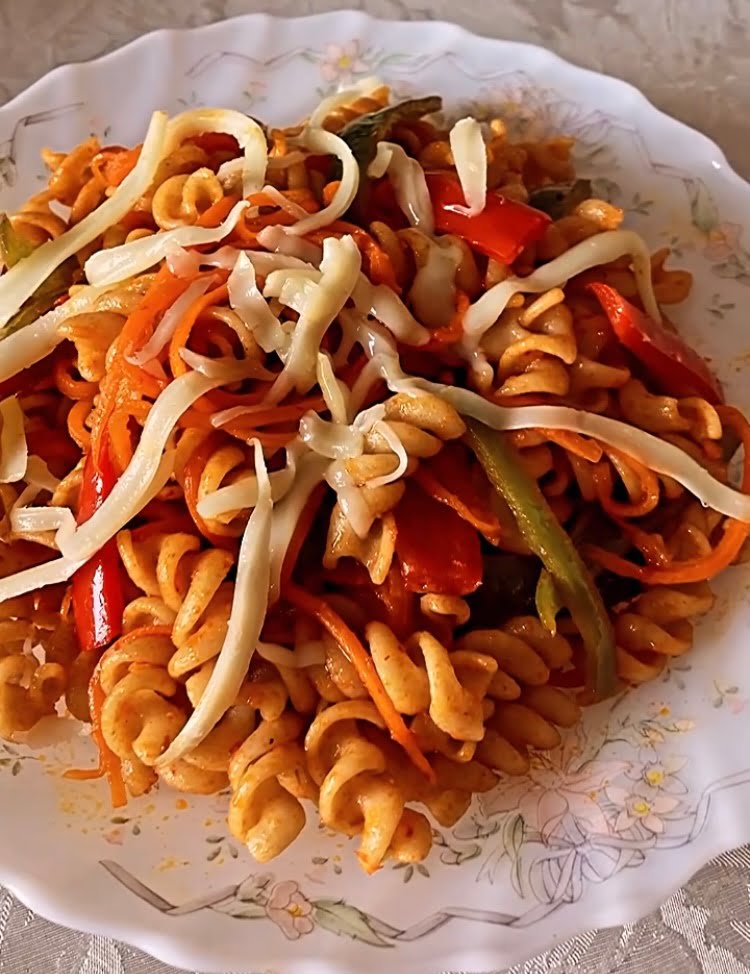 Sebzeli Makarna