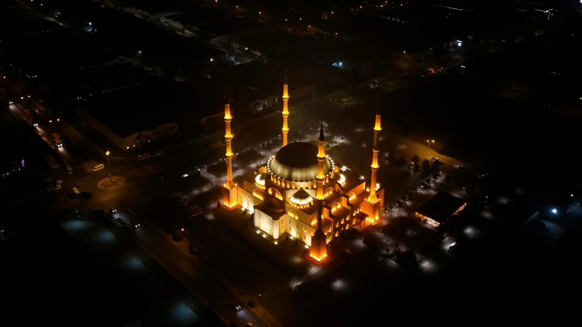 Miraç Kandili Nedir? 2026 Miraç Kandili Ne Zaman, Anlamı ve İbadetleri - Mirac Kandili 2