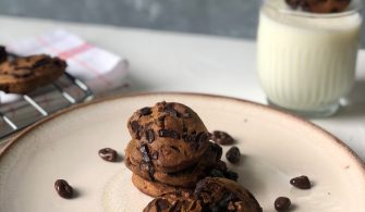 Chocolate Chip Cookies (Damla Çikolatalı Kurabiye)