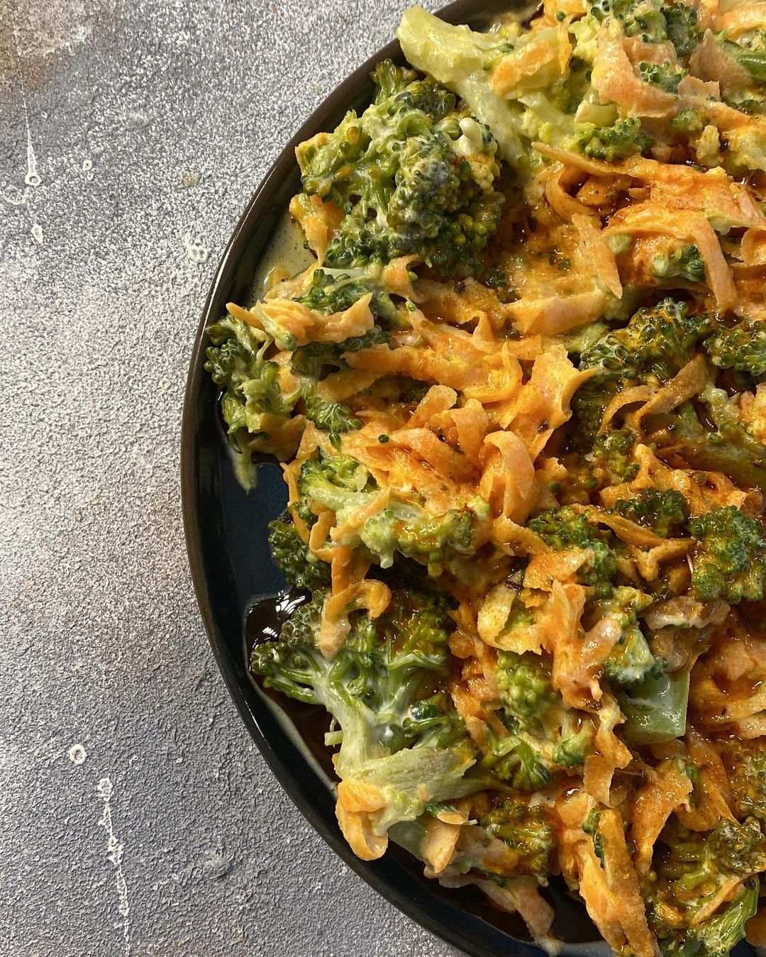 Hardallı Mayonezli Brokoli ve Havuç Salatası / Brokoli Havuç Tarato