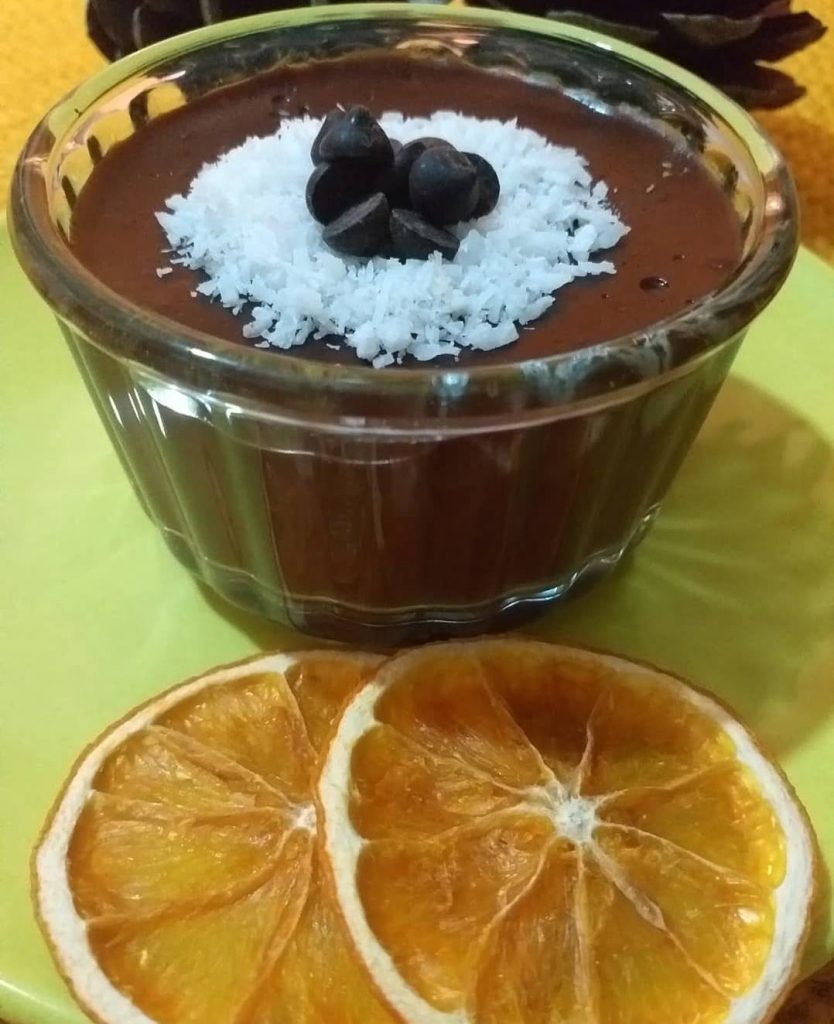 Portakal Aromalı Çikolatalı Puding tarifi