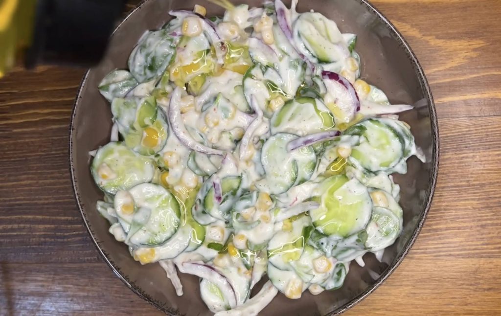 Semiz Otlu Salata tarifi